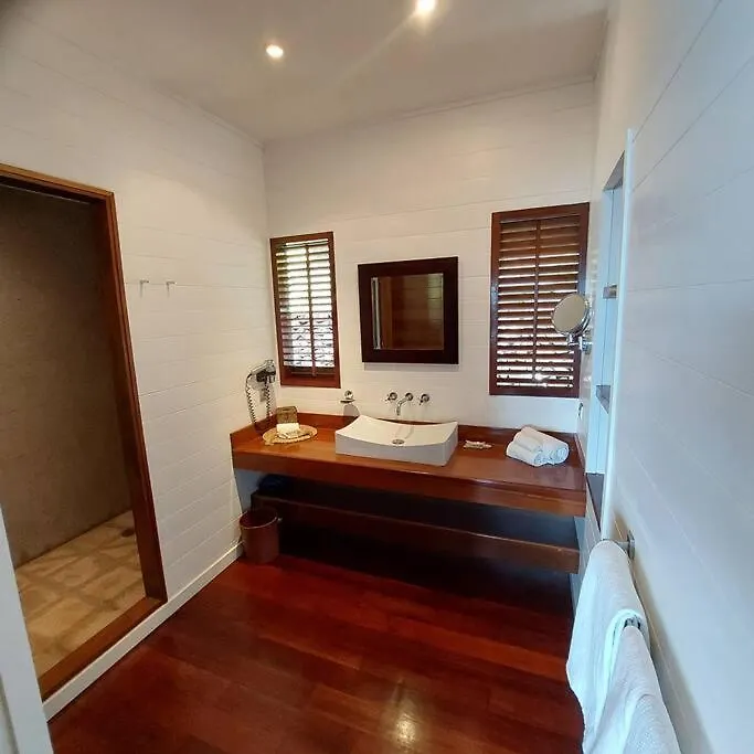 180 Degree Stunning Ocean Views In Entirely Equipped Villa! Papetoai Villa