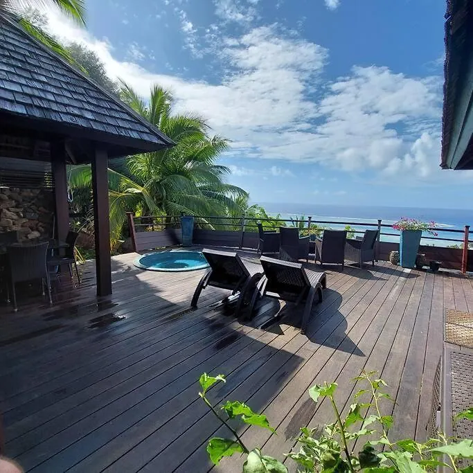 180 Degree Stunning Ocean Views In Entirely Equipped Villa! Papetoai Villa